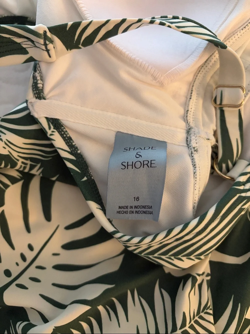 Shade & Shore tropical leaf